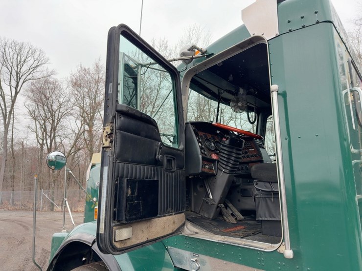 2003-kenworth-t800-image-28