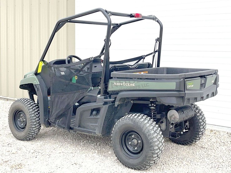 2022-john-deere-gator-image-6