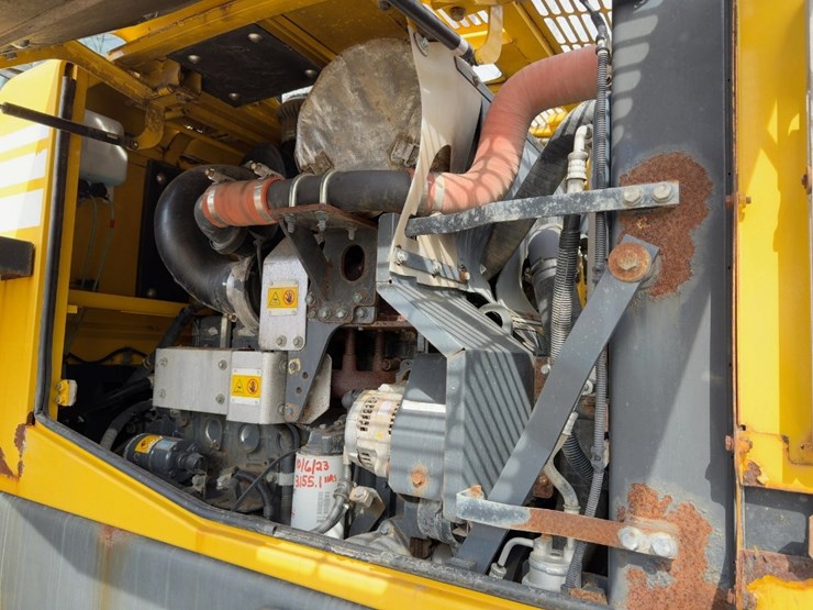 2013-komatsu-wa250pz-6-image-21