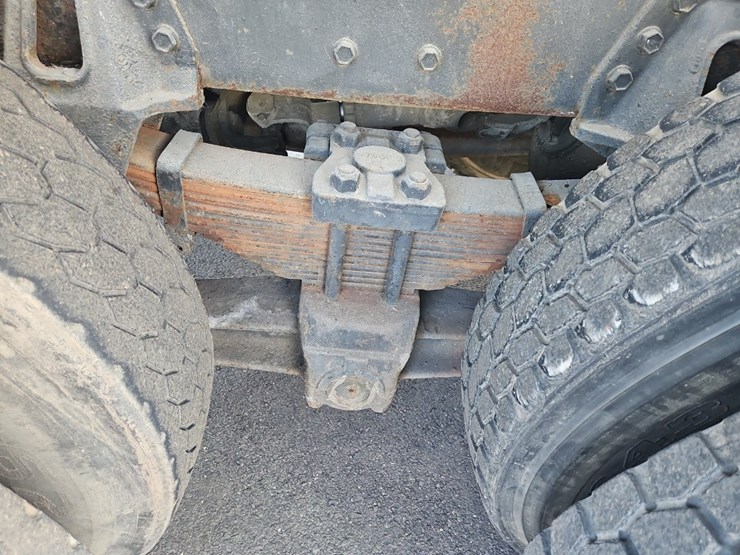 1997-international-2674-image-16