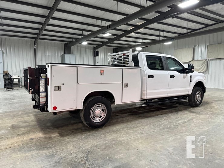 2022-ford-f350-image-3