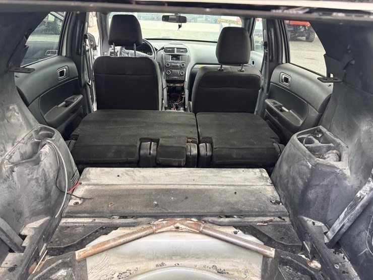 2017-ford-explorer-image-17