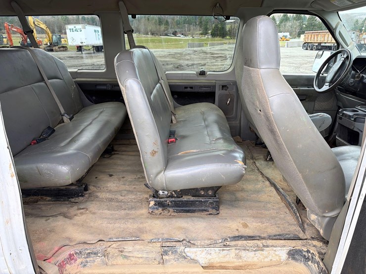 2014-ford-e350-image-9