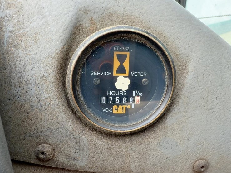 1996-caterpillar-th83-image-17