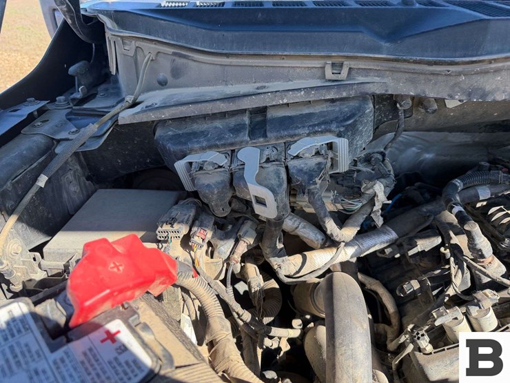 2021-ford-f150-image-36