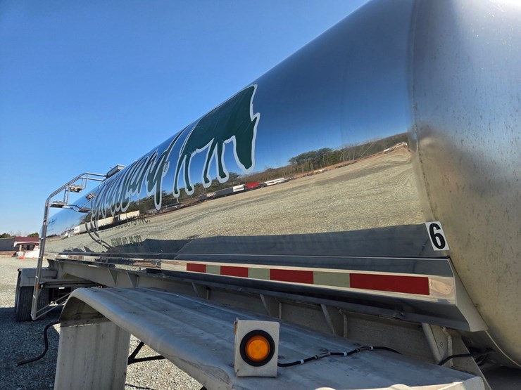 1978-walker-tanker-image-10