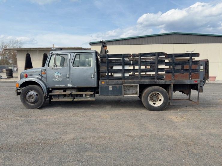 1992-international-4700-image-2