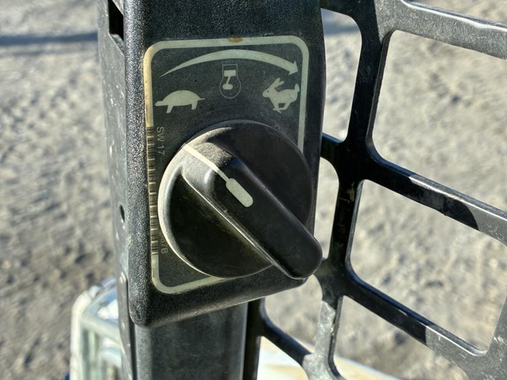 2020-bobcat-s450-image-16