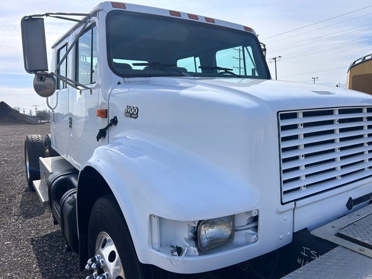 #1008-•-international-cab-and-chassis-image-35