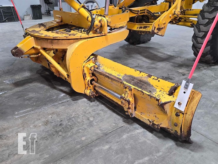 2004-caterpillar-120h-image-11