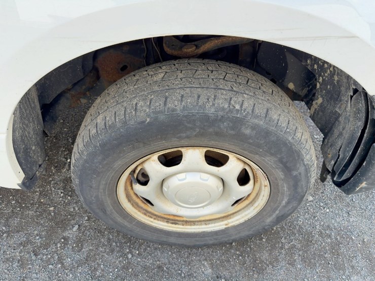 2016-ford-f150-xl-image-8