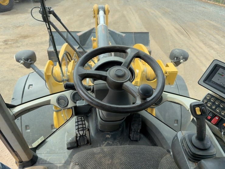 2016-caterpillar-938m-image-26