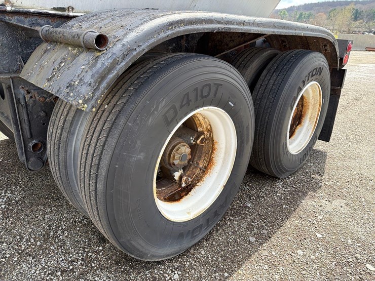 1989-fruehauf-tanker-image-6