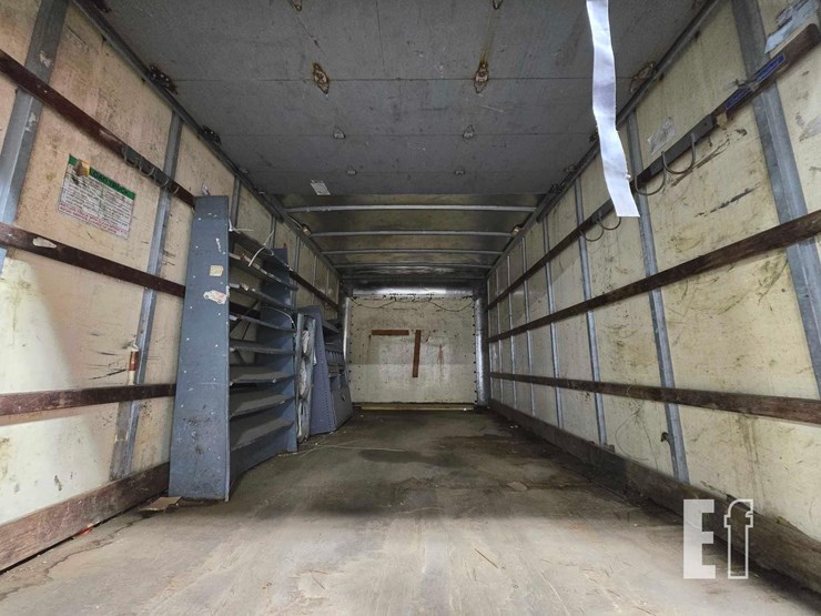 2005-gmc-savana-g3500-image-15