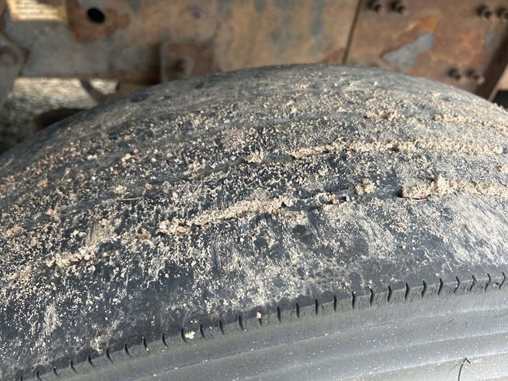 2010-massey-ferguson-8-image-82