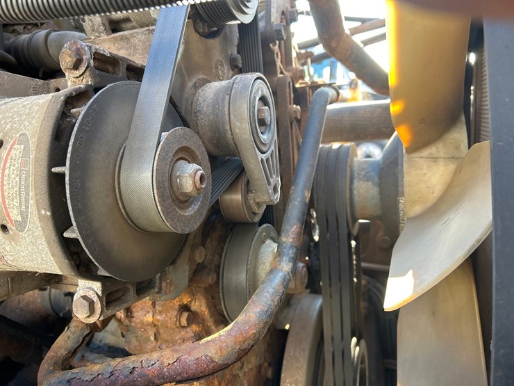 2002-massey-ferguson-8-image-47