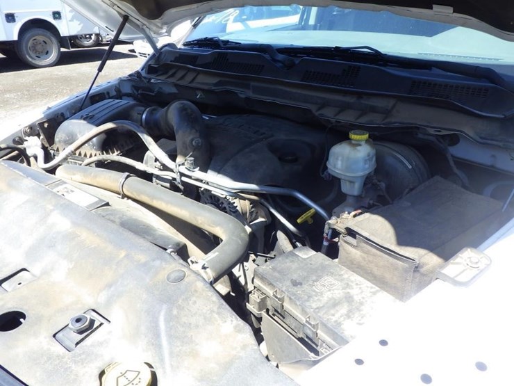 2014-dodge-1500-image-10