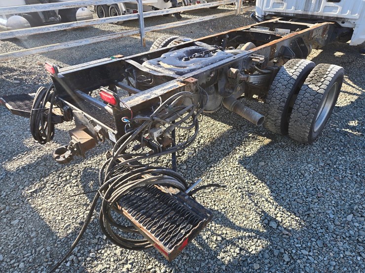 2017-massey-ferguson-8-image-23