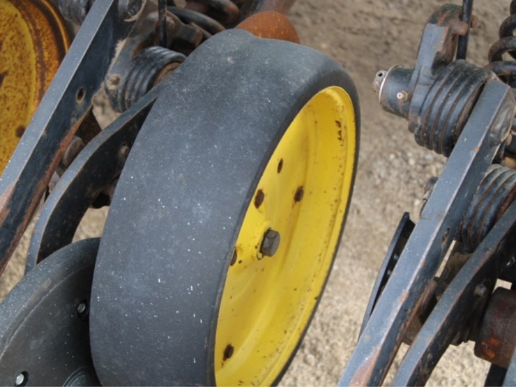 john-deere-750-image-32