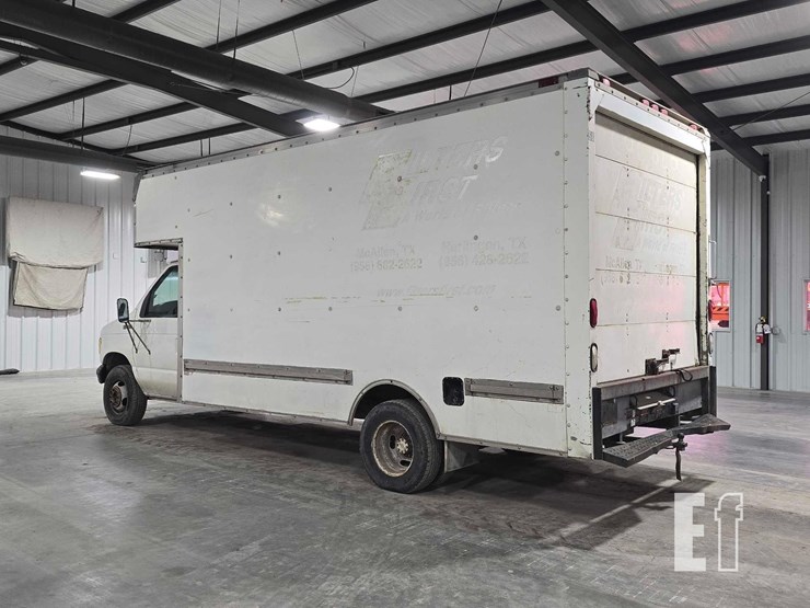 1994-ford-e350-image-4