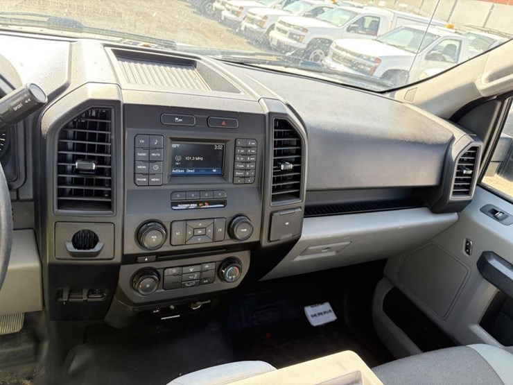 2017-ford-f150-xl-image-14