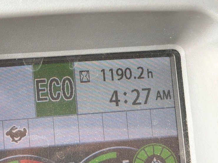 2020-hitachi-zx200-image-33