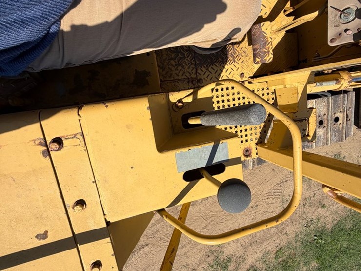 1987-caterpillar-d3b-image-26