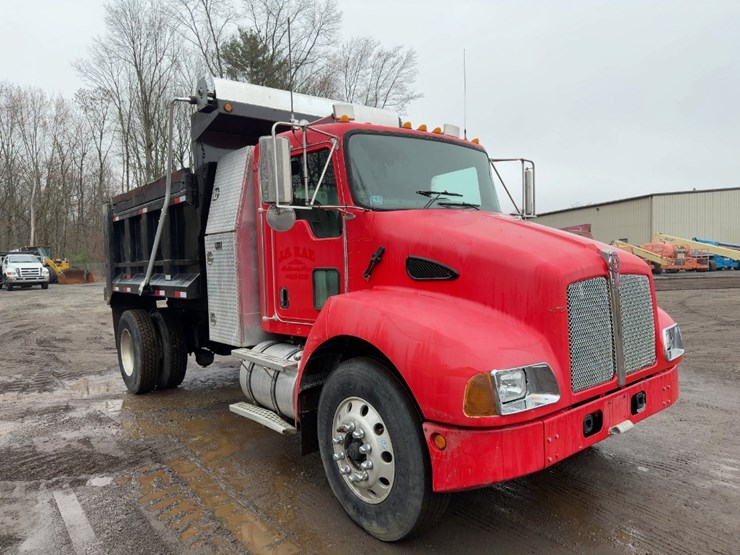 2005-kenworth-t300-image-7