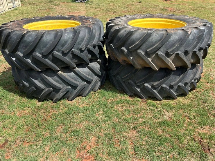 john-deere-r4038-image-1