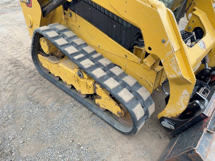 2021-caterpillar-259d3-image-12