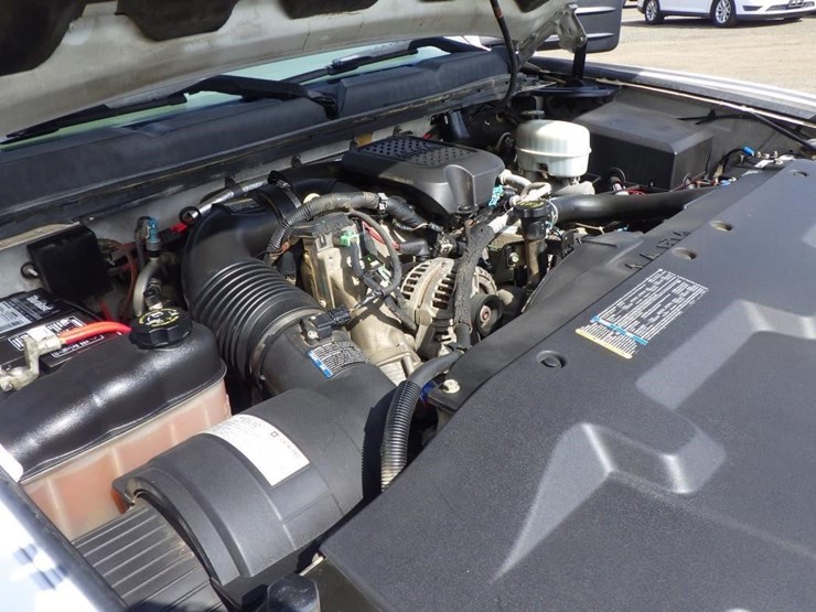 2008-chevrolet-3500hd-image-9