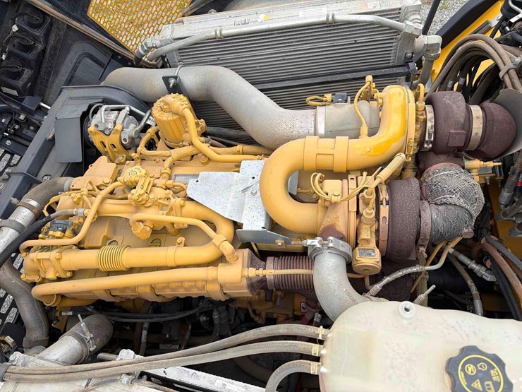 2023-deere-260e-image-15