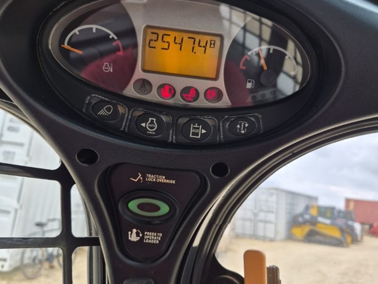 2018-bobcat-t590-image-15