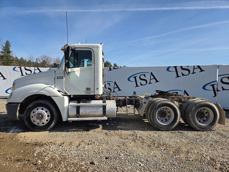 2007-massey-ferguson-8-image-2