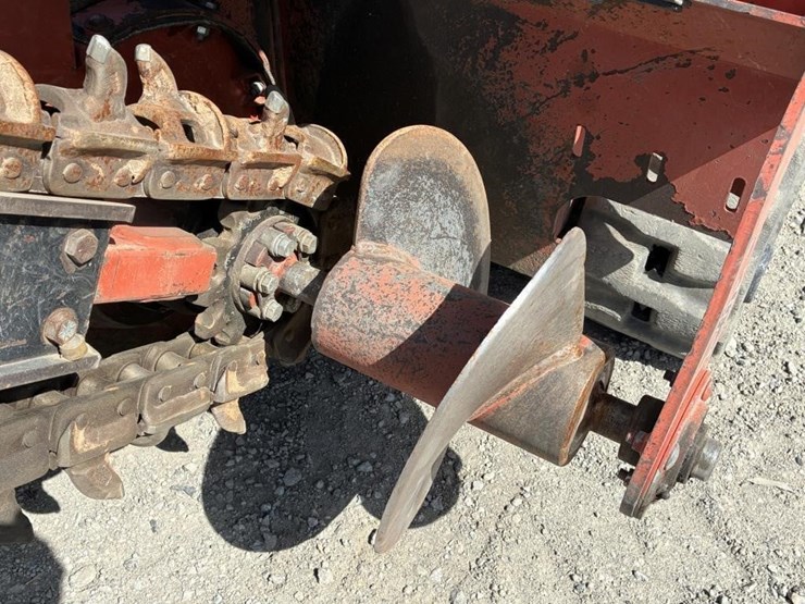 2011-ditch-witch-rt12-image-7