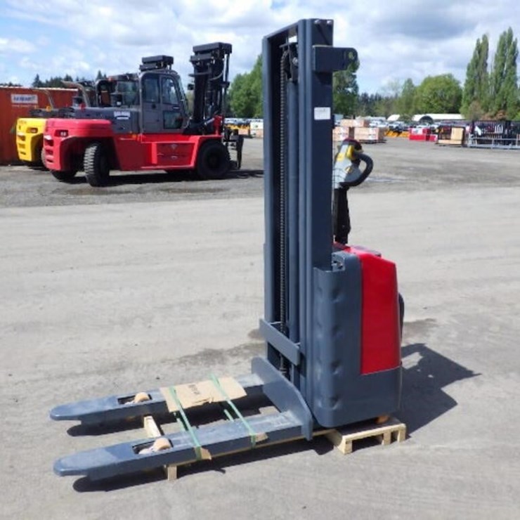 2026 Sdlool ST1500 Electric Stacker Truck