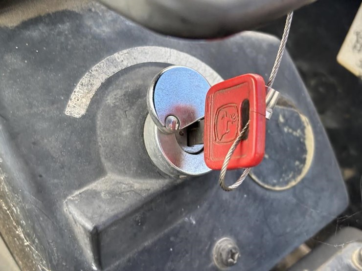 2006-deere-27d-image-27