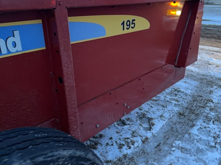 new-holland-195-image-51