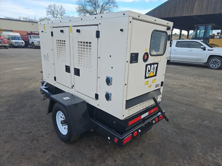 2017-caterpillar-xq35-image-7