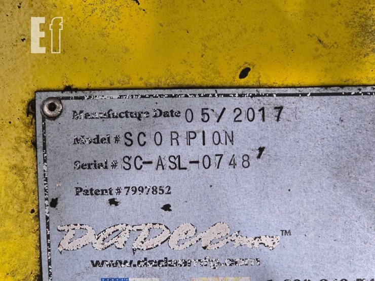 2018-peterbilt-320-image-28