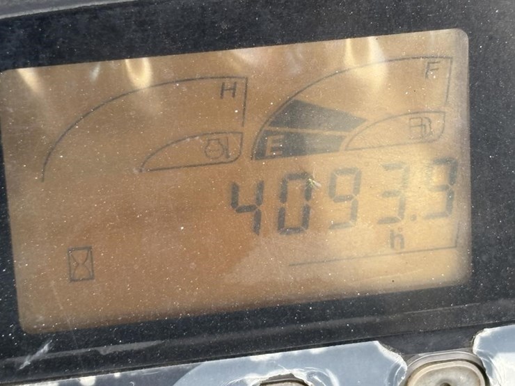 2006-deere-27d-image-47