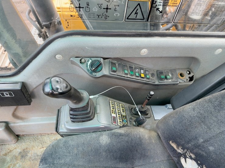 2006-volvo-ec140b-lc-image-42