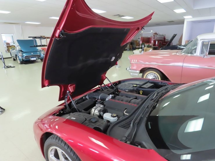 2000-chevrolet-corvette-roadster-image-24