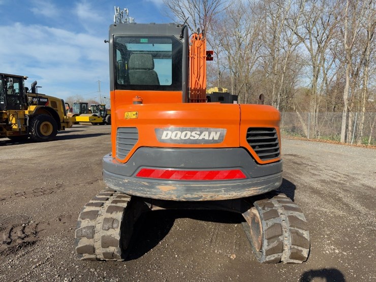 2019-doosan-dx85r-3-image-4