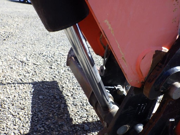 2014-jlg-6042-telescopic-reach-lift-image-22