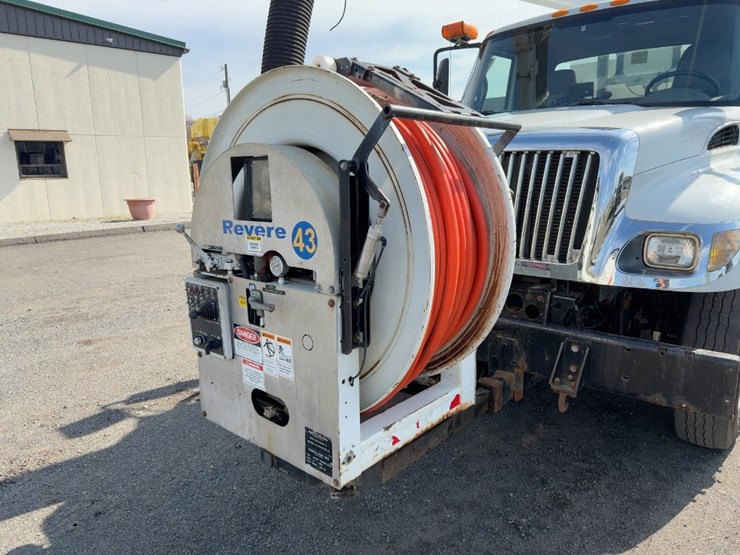 2006-international-7400-image-9