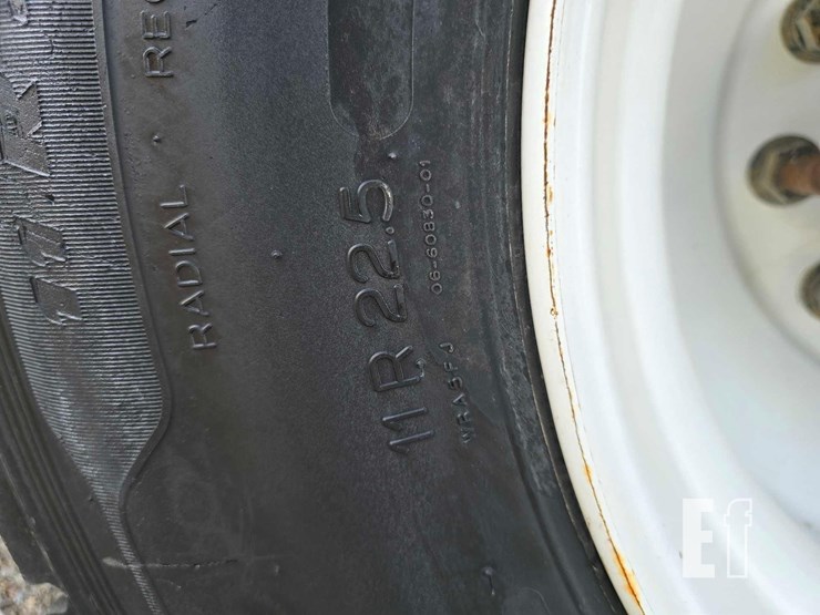 2022-freightliner-business-class-m2-106-image-31