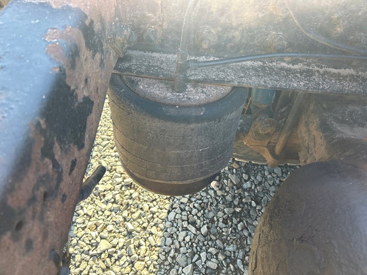 2002-massey-ferguson-8-image-34