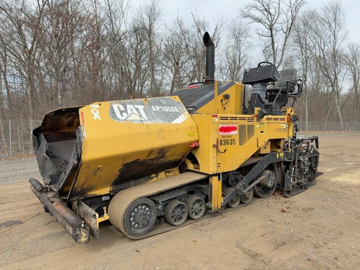 2013-caterpillar-ap-1055e-image-1