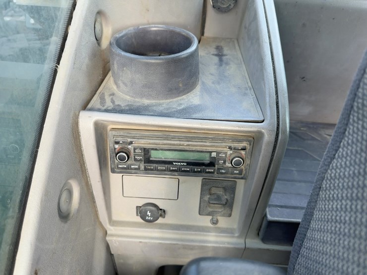 2014-volvo-ec340dl-image-37